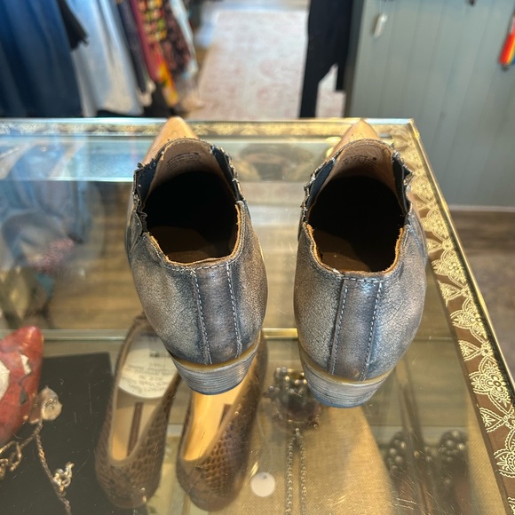 Freebird Metallic Ankle Booties - Picture 9 of 10